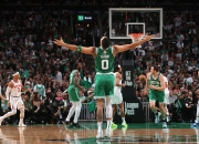 开云体育在线-尼克斯逆转巴西男篮，塔图姆三分雨点燃全场