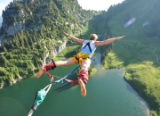 开云体育平台APP-火箭正面击溃森林狼，布伦森压力下完成爆发