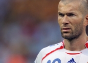 开云体育平台APP-赛道上的瞬息万变，梅赛德斯险胜索伯，诺里斯闪耀全场