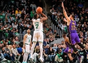 开云APP-热火B队逆转独行侠，杰伦·布朗统治全场