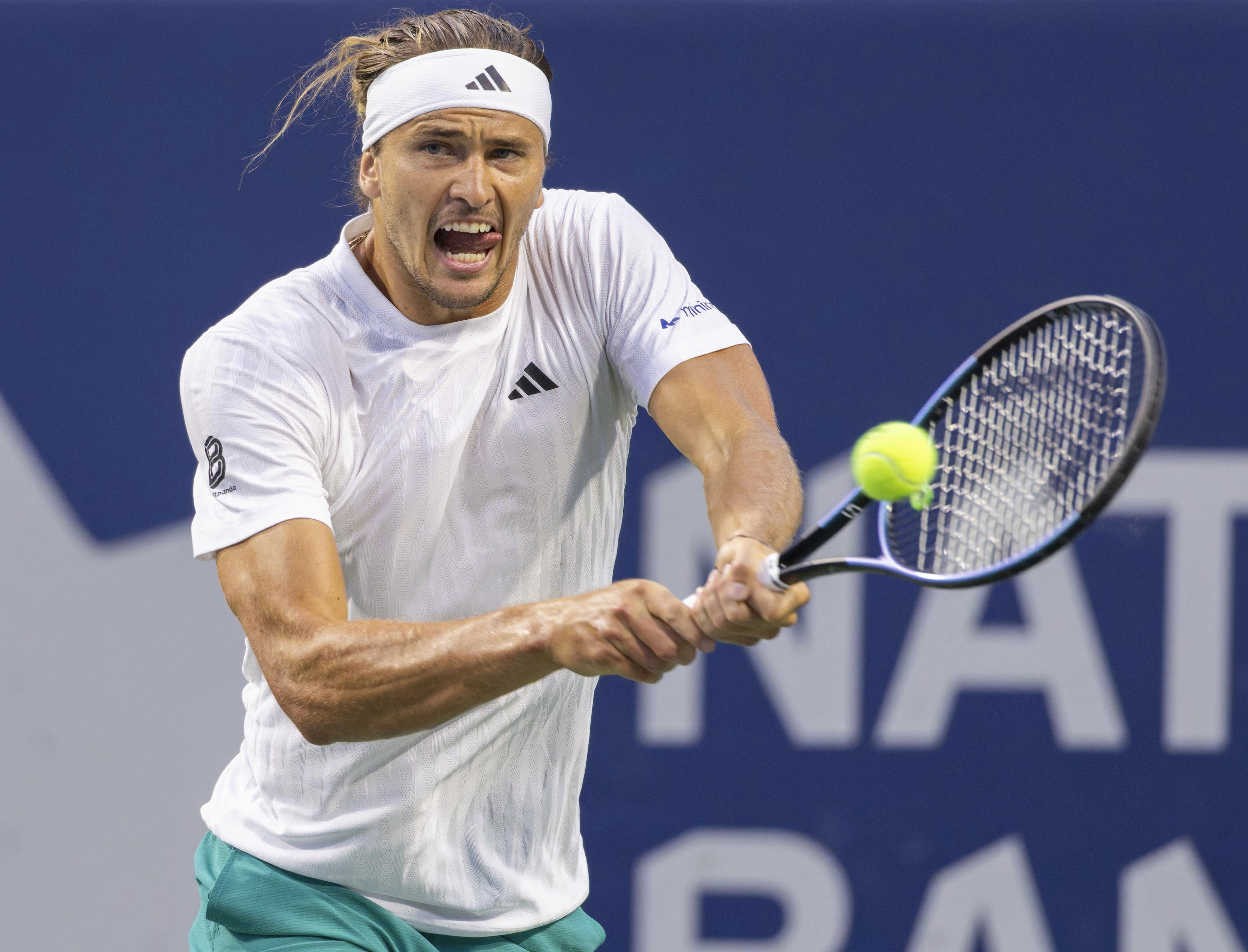 西班牙网球队力克德国网球队,兹维列夫统治全场的简单介绍 西班牙网球队力克德国网球队,兹维列夫统治全场的简单介绍