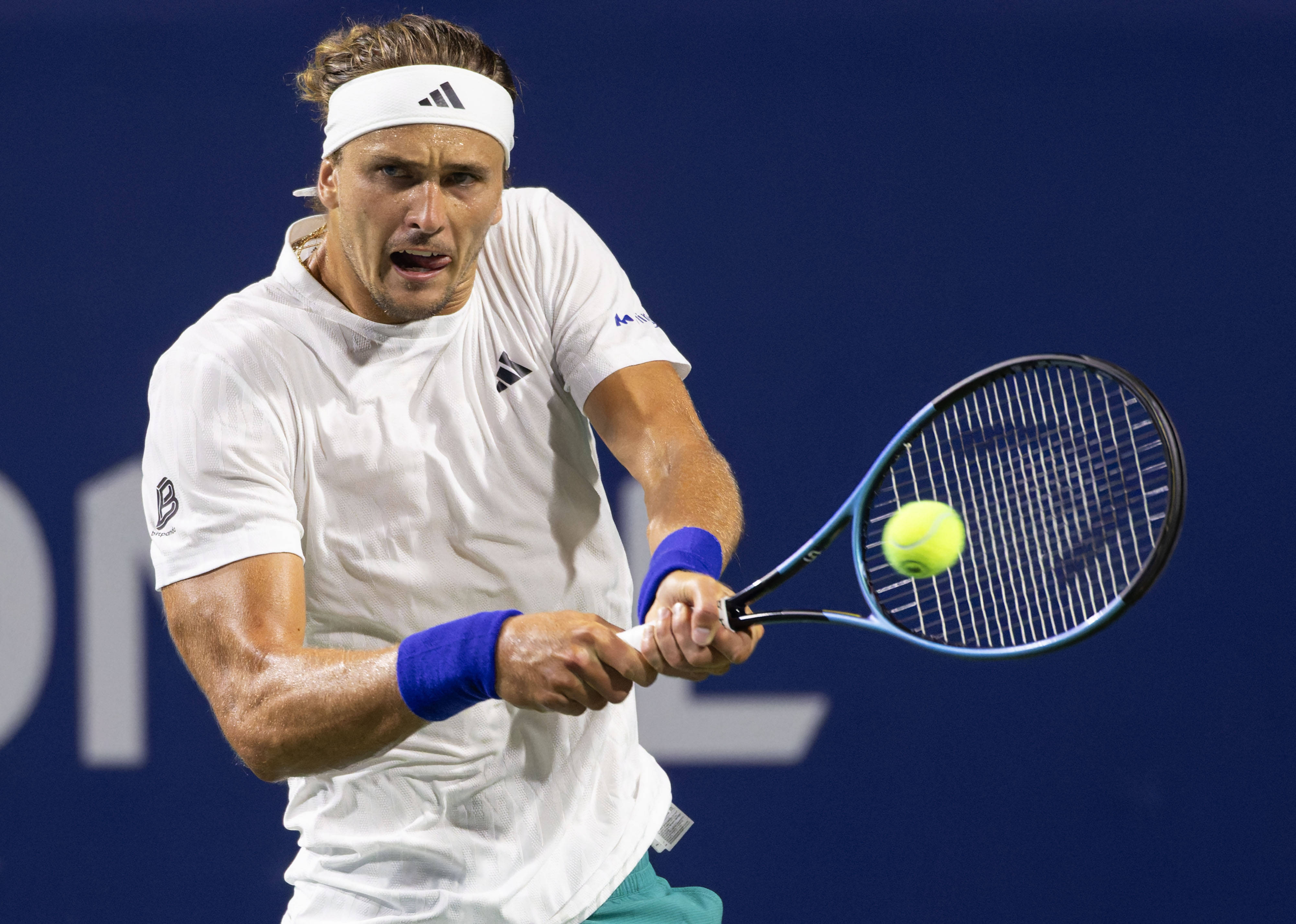 西班牙网球队横扫日本网球队,兹维列夫统治全场的简单介绍 西班牙网球队横扫日本网球队,兹维列夫统治全场的简单介绍