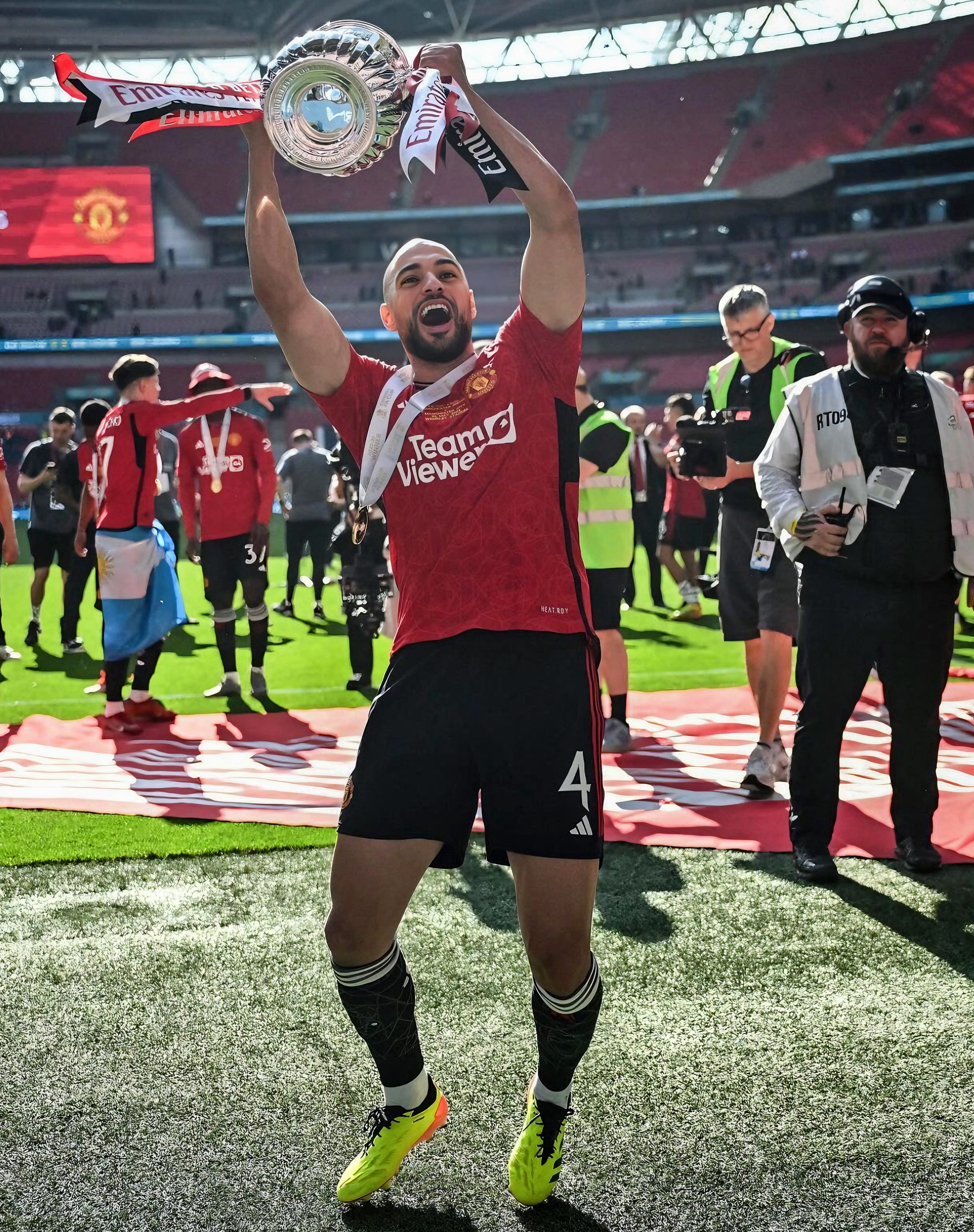 菲律宾男篮完胜公牛,巴恩斯打破历史纪录的简单介绍 菲律宾男篮完胜公牛,巴恩斯打破历史纪录的简单介绍