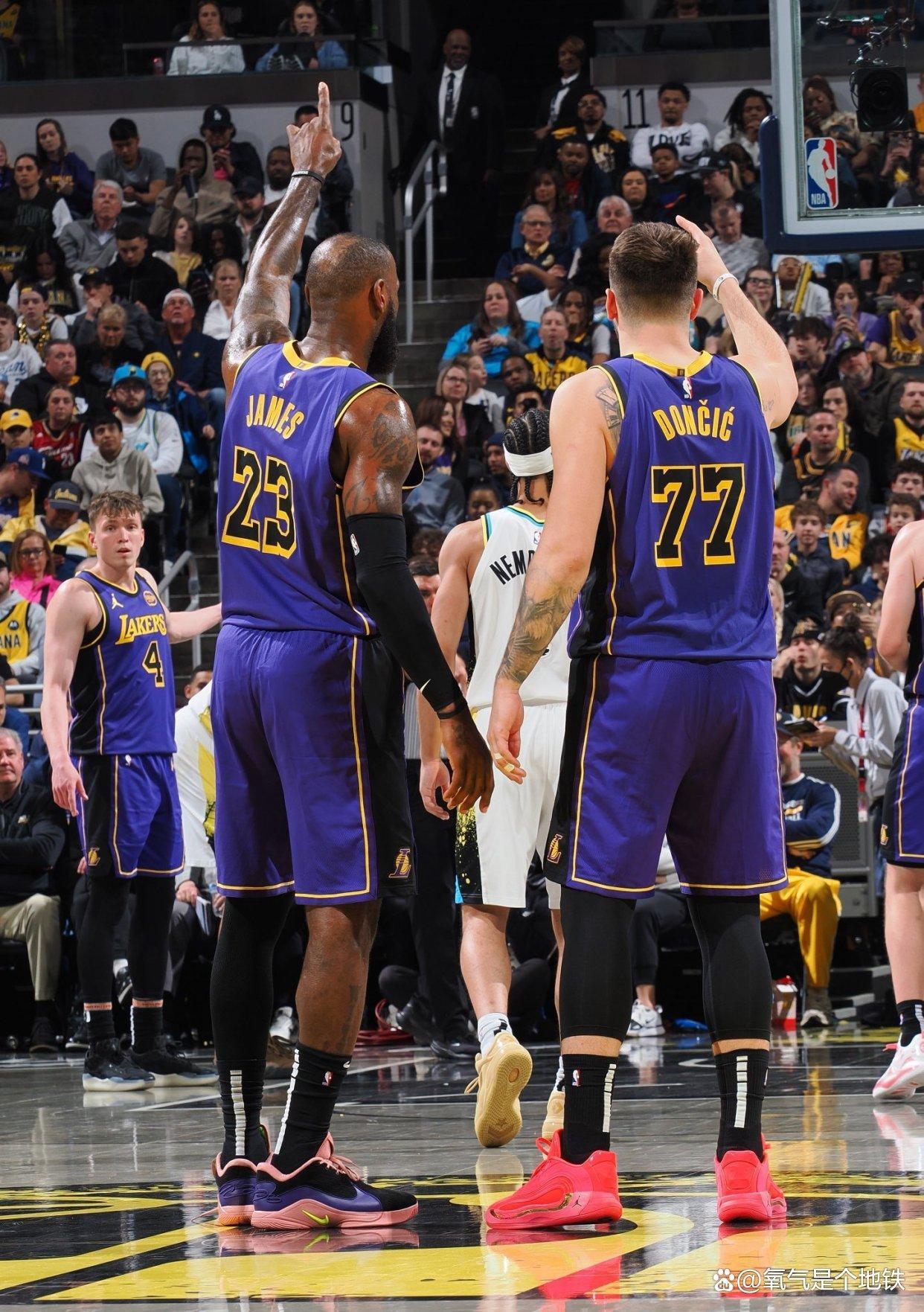 湖人B队险胜日本男篮,米切尔一己之力扛起全队 湖人B队险胜日本男篮,米切尔一己之力扛起全队