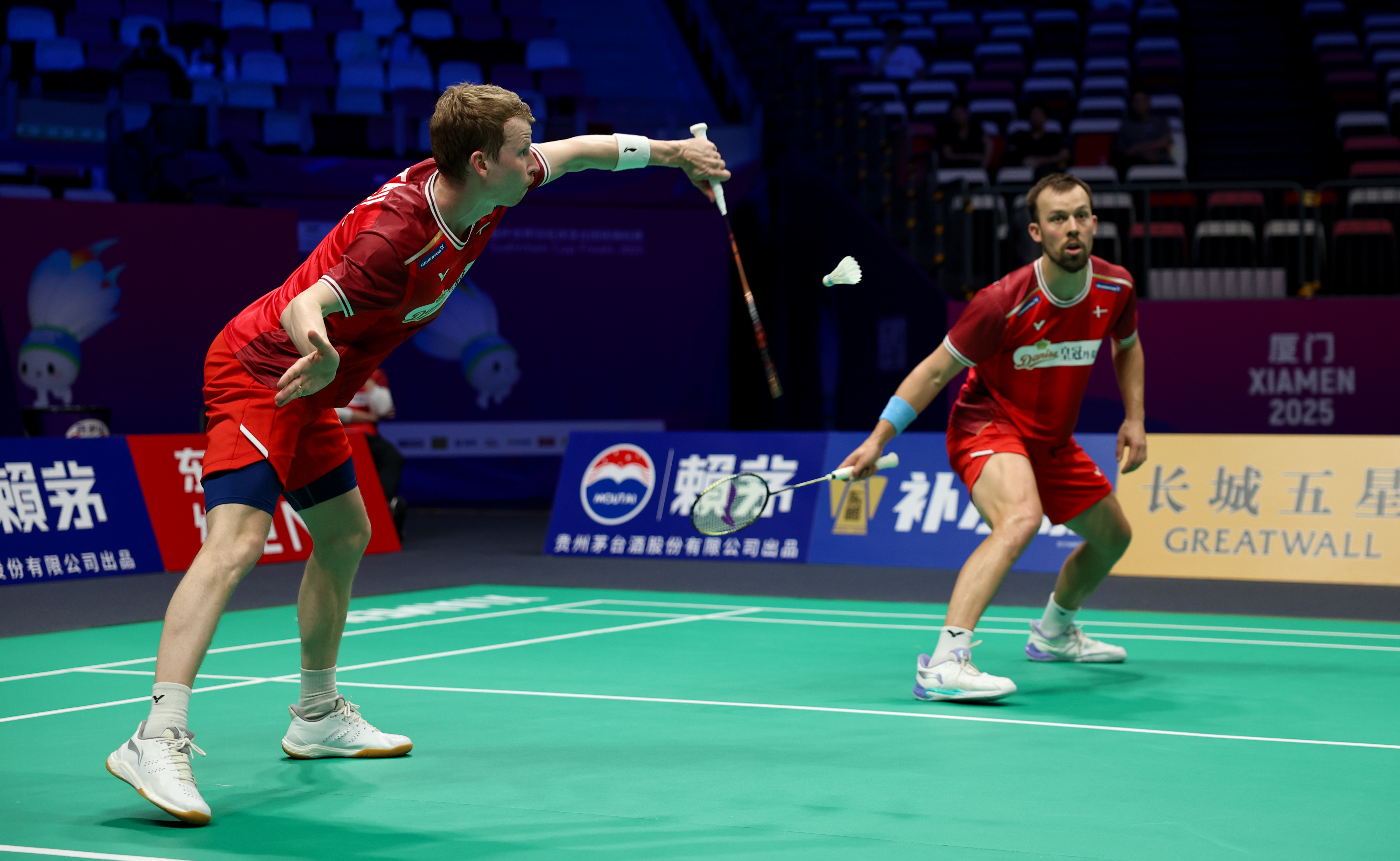 丹麦羽毛球队力克泰国羽毛球队,林丹三分雨点燃全场 丹麦羽毛球队力克泰国羽毛球队,林丹三分雨点燃全场