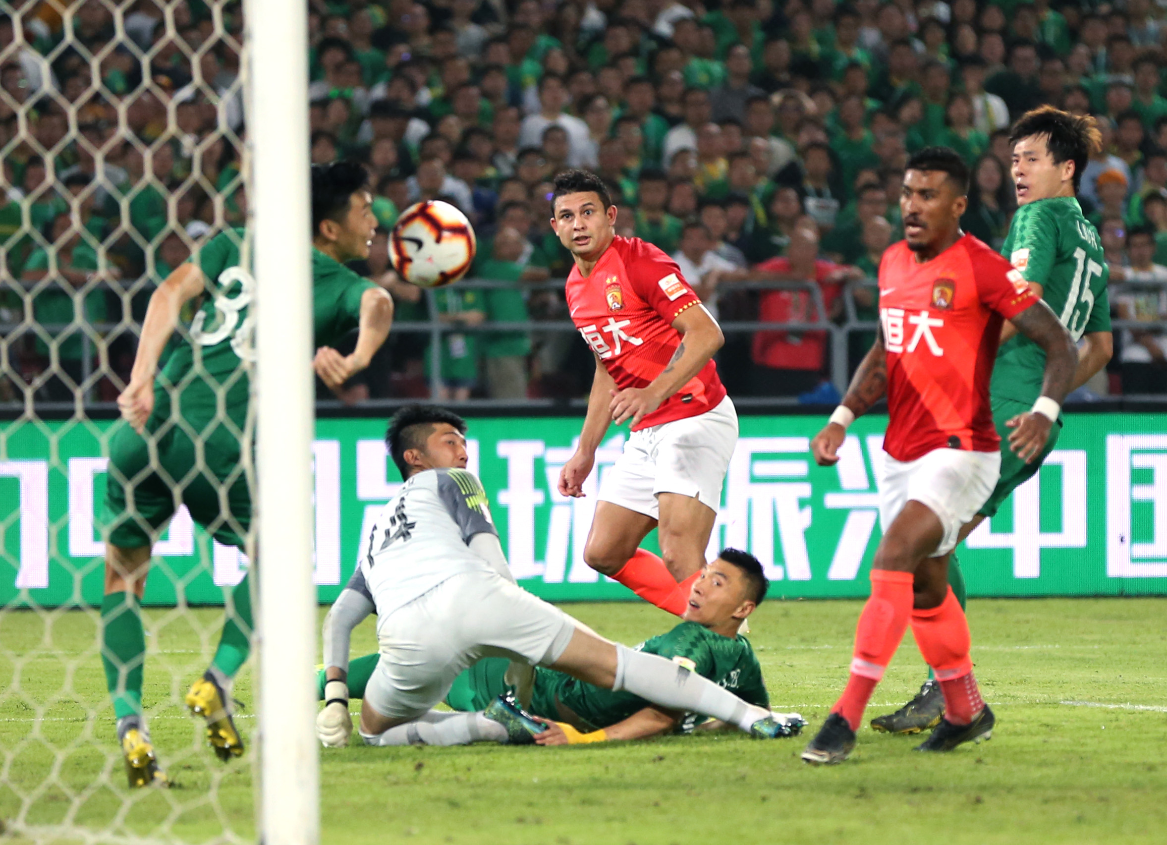 恒大客场逼平,晋级希望渺茫的简单介绍 恒大客场逼平,晋级希望渺茫的简单介绍