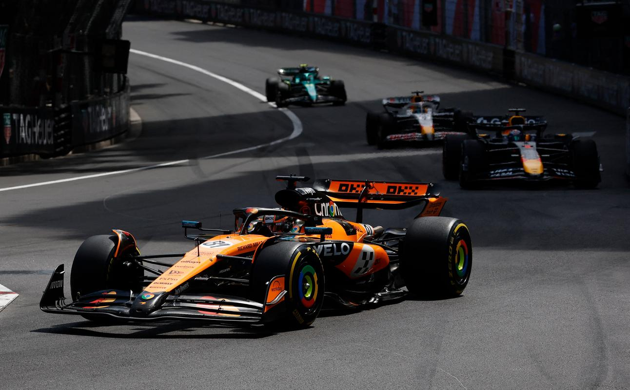 红牛车队横扫法拉利，佩雷兹点燃赛场的简单介绍